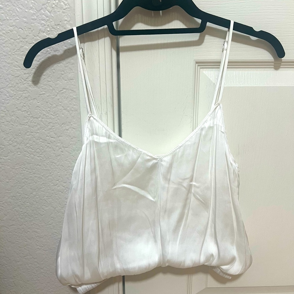Satin white crop